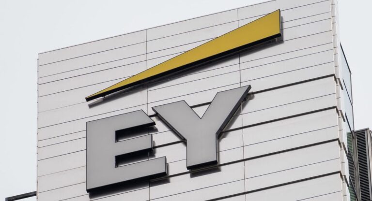 EY partners with the National Association for the Blind for ‘Talking Books’